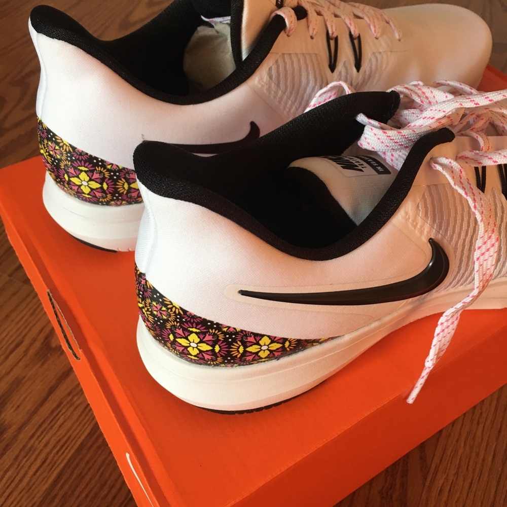 Men’s Nike TR 8 Print, Size 12 - Picture 4 of 7